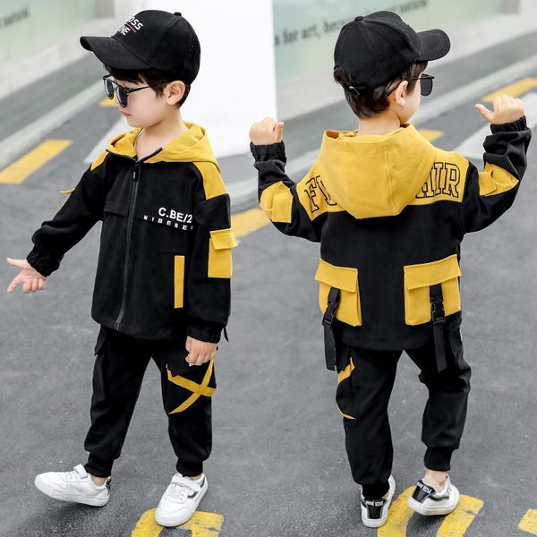 boys' clothes set 2020 new men's clothing in the suit foreign flavor children buckle hooded two-piece in the big sports children&#
boys' clothes set 2020 new men's clothing in the suit foreign flavor children buckle hooded two-piece in the big sports children&#