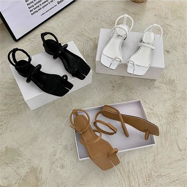 flat heel toe-split leather sandals white black trendy designer summer sandalias shoes women toe-knob bohemian beach shoes
flat heel toe-split leather sandals white black trendy designer summer sandalias shoes women toe-knob bohemian beach shoes