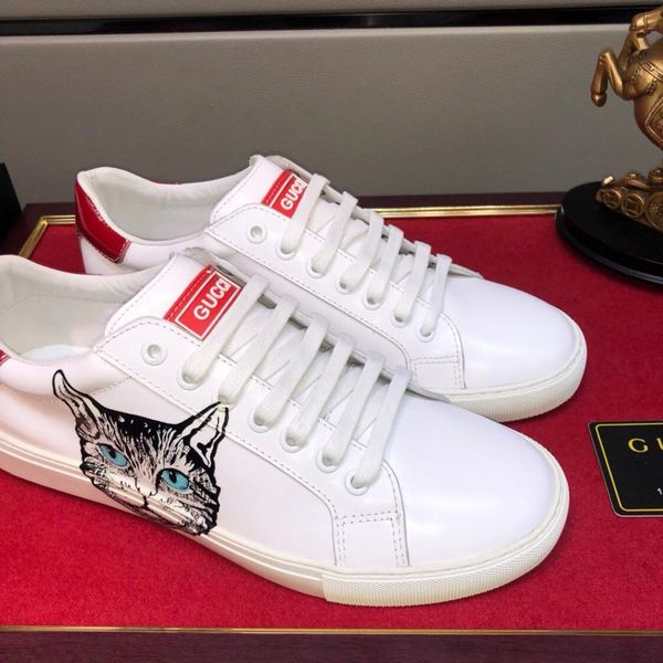 2020i high-quality fashion bee leather low-casual men's tide shoes, stylish and comfortable breathable sneakers, size: 38-45, Black
2020i high-quality fashion bee leather low-casual men's tide shoes, stylish and comfortable breathable sneakers, size: 38-45, Black