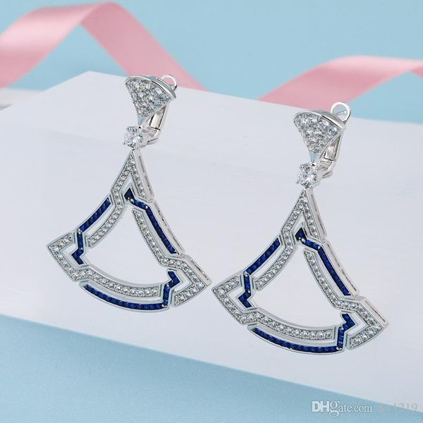 luxury fan-shaped earring for women silver plated ear studs beautiful cubic zirconia jewelry earrings
luxury fan-shaped earring for women silver plated ear studs beautiful cubic zirconia jewelry earrings