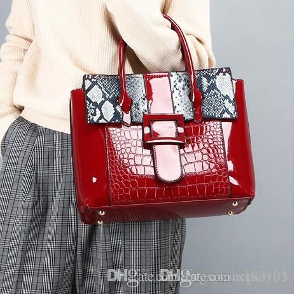 нового дизайнер сумочка змея кожа тиснения моды женщины мешка цепь crossbody мешок конструктора тавро messenger плечо мешок
нового дизайнер сумочка змея кожа тиснения моды женщины мешка цепь crossbody мешок конструктора тавро messenger плечо мешок