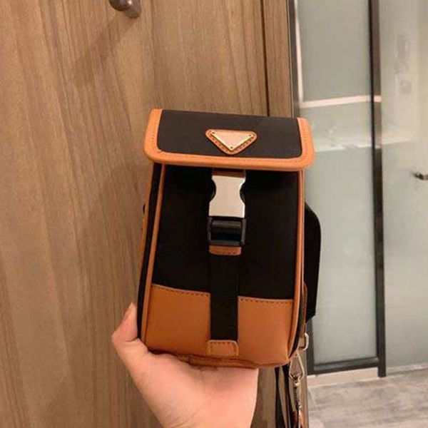 женщины плеча кошелек lady мобильный телефон сумка samll crossbody сумки мода талии сумка для монет сумки бумажник карты
женщины плеча кошелек lady мобильный телефон сумка samll crossbody сумки мода талии сумка для монет сумки бумажник карты