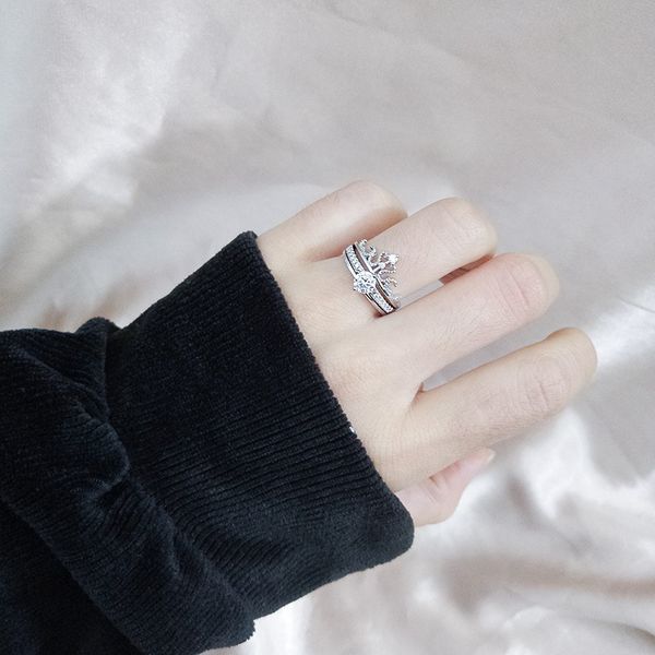 crown ring 925 sterling maiden micro-set double-layer two-in-one removable two-piece set combination burst, Golden;silver
crown ring 925 sterling maiden micro-set double-layer two-in-one removable two-piece set combination burst, Golden;silver