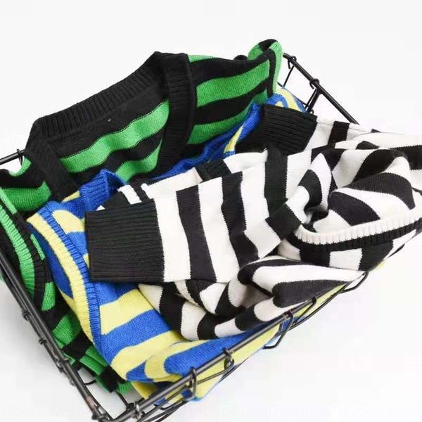 help 9.9 color sweater pullover random hair children's pullover 2020 korean striped sweater, Blue
help 9.9 color sweater pullover random hair children's pullover 2020 korean striped sweater, Blue