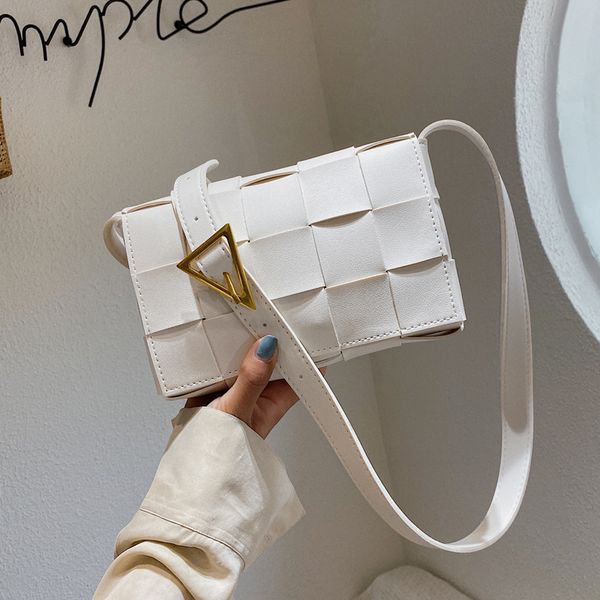 кожа pu плетение crossbody сумки для женщин 2020 сплошной цвет сумка женщины сумки и кошельки lady travel bag муфтами
кожа pu плетение crossbody сумки для женщин 2020 сплошной цвет сумка женщины сумки и кошельки lady travel bag муфтами
