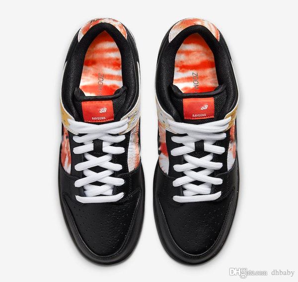 authentic sb dunk low tie-dye raygun running shoes black orange flash men sports sneakers bq6832-001 with box
authentic sb dunk low tie-dye raygun running shoes black orange flash men sports sneakers bq6832-001 with box