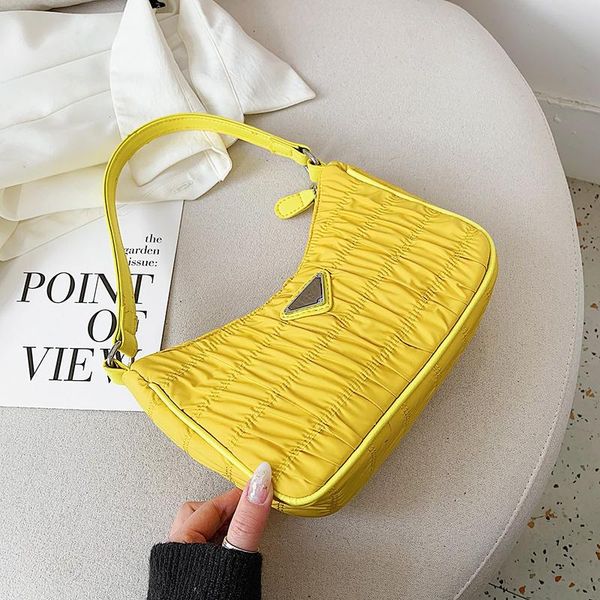 new designer fashion bag nylon mini fashion 2020 ladies french bread famous shoulder bag female retro handbag design dpifx, Red;black
new designer fashion bag nylon mini fashion 2020 ladies french bread famous shoulder bag female retro handbag design dpifx, Red;black