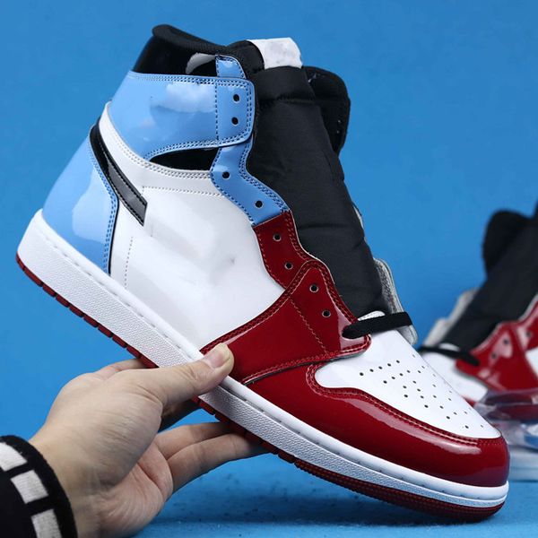 jumpman 1 retro high fearless chicago ck5666 100 with white university blue chaussures pour hommes women mens basketball shoes schoenen, White;red
jumpman 1 retro high fearless chicago ck5666 100 with white university blue chaussures pour hommes women mens basketball shoes schoenen, White;red