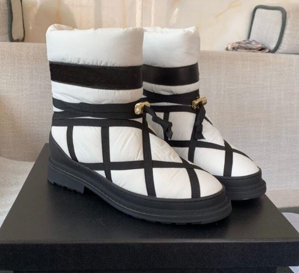 designer luxury autumn and winter new ladies boots plus velvet snow boots sole logo can be switched with studs non-slip size 35-40, Black
designer luxury autumn and winter new ladies boots plus velvet snow boots sole logo can be switched with studs non-slip size 35-40, Black