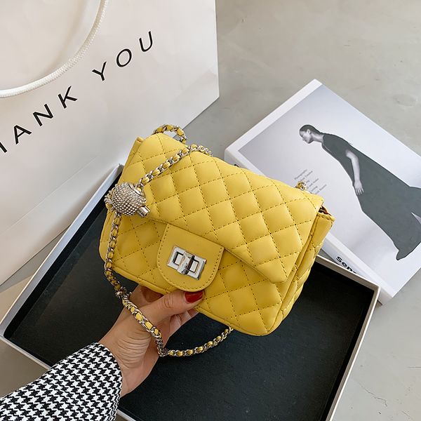 fashion solid color pu leather women's square chain shoulder messenger bag bolsos para mujer bags for women 2020 women bag
fashion solid color pu leather women's square chain shoulder messenger bag bolsos para mujer bags for women 2020 women bag