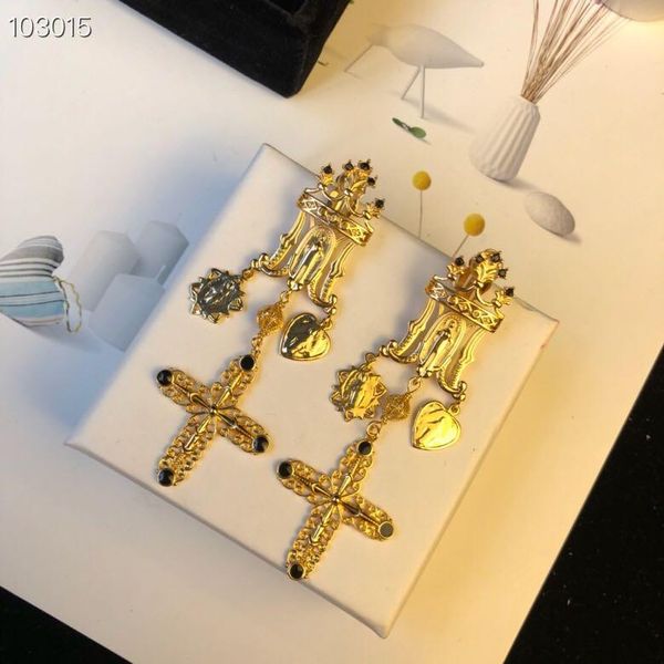 luxury european royal style classic desiger gold copper crown big cross charm dangle earrings for women jewelry
luxury european royal style classic desiger gold copper crown big cross charm dangle earrings for women jewelry