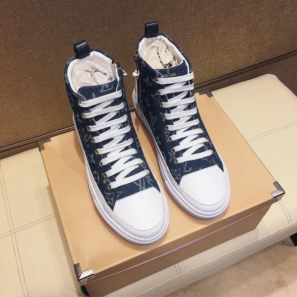 2020b fashion high-end leather men's shoes high to help comfortable casual shoes, fashion wild outdoor sports shoes, original box packa
2020b fashion high-end leather men's shoes high to help comfortable casual shoes, fashion wild outdoor sports shoes, original box packa