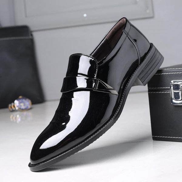 black classic men patent leather oxfords shoes luxury business male dress shoes office slip-on mens formal wedding party
black classic men patent leather oxfords shoes luxury business male dress shoes office slip-on mens formal wedding party