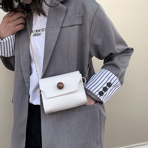 2020 new ladies shoulder bag solid color diagonal cross fresh foreign style small bag portable chain fashion small square
2020 new ladies shoulder bag solid color diagonal cross fresh foreign style small bag portable chain fashion small square