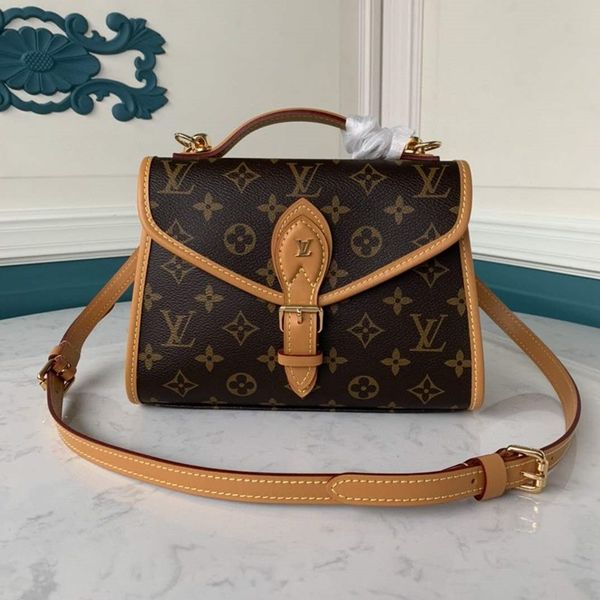 the new lady's one-shoulder bag 7a high-end quality custom fashion style with a adjustable bag strap can be used for light cross-body
the new lady's one-shoulder bag 7a high-end quality custom fashion style with a adjustable bag strap can be used for light cross-body