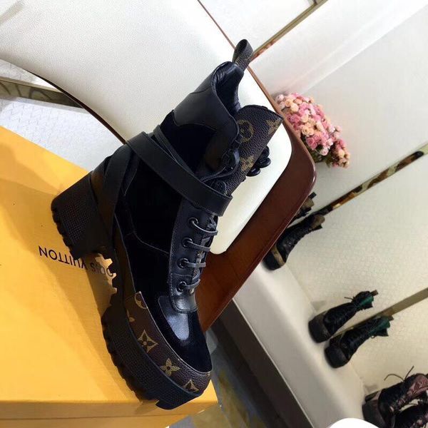 2020-2019b fashion wild ladies short boots ladies print striped non-slip summer casual ladies short shoes with a full original package deliv