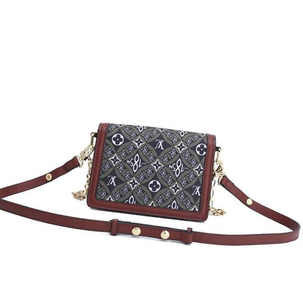womens leather shoulder small flap crossbody bag women chain messenger bags ladies vintage design shoulder bag bolsa de hombro
womens leather shoulder small flap crossbody bag women chain messenger bags ladies vintage design shoulder bag bolsa de hombro