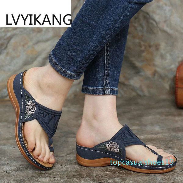 1slippers women clip toe sandals shoes summer ladies flats platform embroidery floral female flip flop pu soft woman t19, Black
1slippers women clip toe sandals shoes summer ladies flats platform embroidery floral female flip flop pu soft woman t19, Black