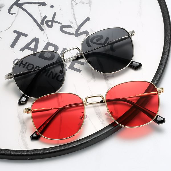 new brand design fashion sunglasses women men metal sun glasses vintage luxury sunglass eyewear uv400 shades, White;black
new brand design fashion sunglasses women men metal sun glasses vintage luxury sunglass eyewear uv400 shades, White;black