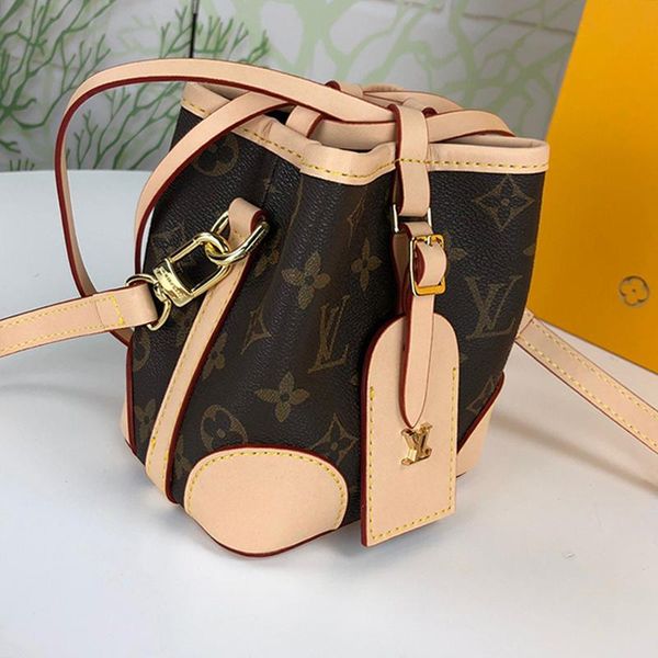 fast delivery womens bag mini shoulder bags trend type luxury designer womens leather bucket bag drawstring crossbody bags bolso bandolera
fast delivery womens bag mini shoulder bags trend type luxury designer womens leather bucket bag drawstring crossbody bags bolso bandolera