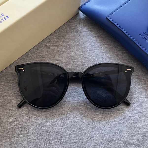 sunglasses 2021 original designer gentle monster women retro lady vintage cat eye sun glasses luxury package east moon sunglass, White;black
sunglasses 2021 original designer gentle monster women retro lady vintage cat eye sun glasses luxury package east moon sunglass, White;black