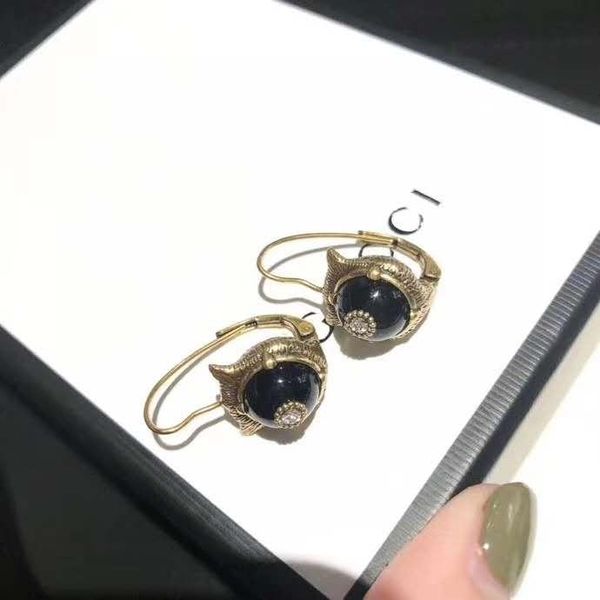2020 european and american custom american head studs are selling maze vintage heart earrings, Golden;silver
2020 european and american custom american head studs are selling maze vintage heart earrings, Golden;silver