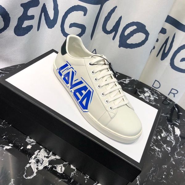 2020 new trend bee pattern leather casual shoes men and women outdoor sports shoes fashion wild party couple shoes, size 35-45, Black
2020 new trend bee pattern leather casual shoes men and women outdoor sports shoes fashion wild party couple shoes, size 35-45, Black
