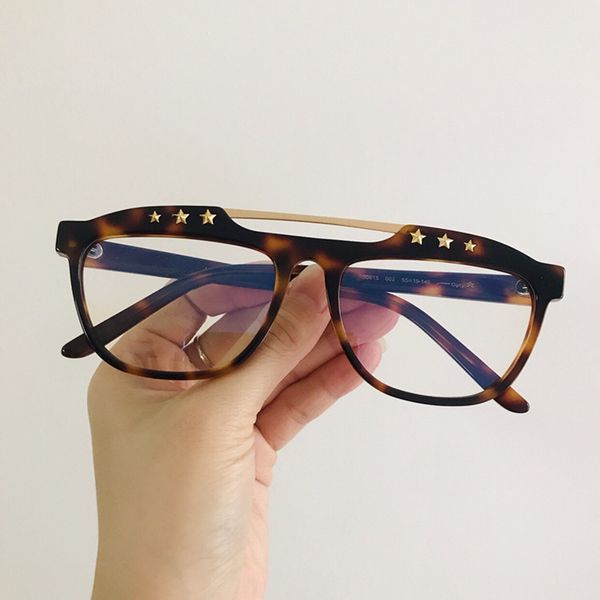 2020 fashion design gold rivet style gg0615s glasses frame flat plate + metal double bridge design prescription glasses complete box
2020 fashion design gold rivet style gg0615s glasses frame flat plate + metal double bridge design prescription glasses complete box