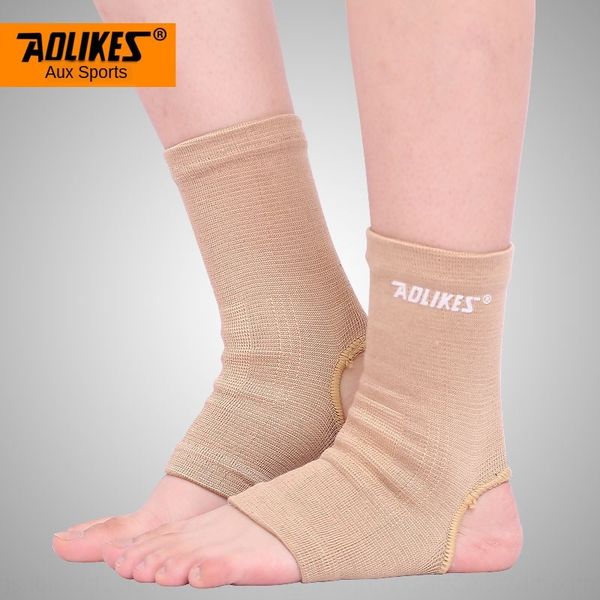 knitted ankle warm fitness basketball football sports ankle sporting goods protection warm protection protective gear, Blue;black
knitted ankle warm fitness basketball football sports ankle sporting goods protection warm protection protective gear, Blue;black