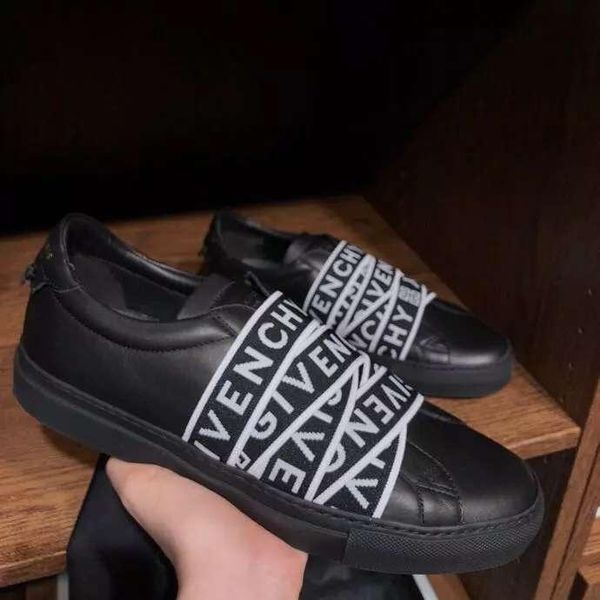 2020y limited edition men and women graffiti hand-painted low-casual sports shoes, fashionable wild couple party shoes, size: 35-45, Black
2020y limited edition men and women graffiti hand-painted low-casual sports shoes, fashionable wild couple party shoes, size: 35-45, Black