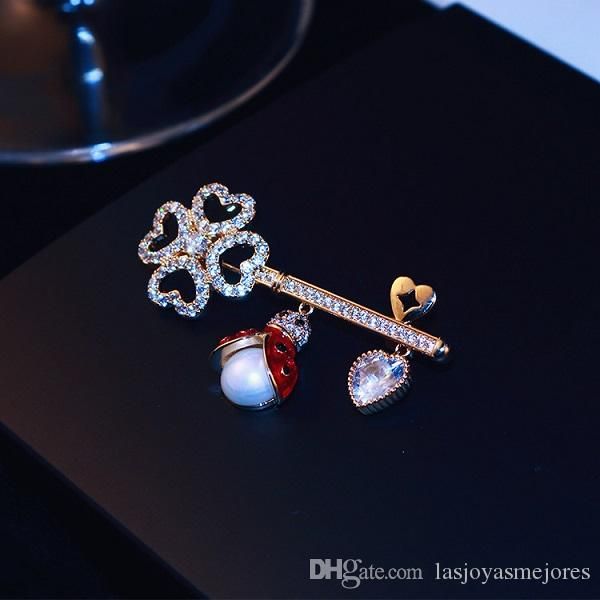 новые модные моды роскошь дизайнер супер сверкающий красивый алмаз циркон мило пчела цветок кулон булавку брошь ювелирных изделий для женщин, Gray
новые модные моды роскошь дизайнер супер сверкающий красивый алмаз циркон мило пчела цветок кулон булавку брошь ювелирных изделий для женщин, Gray