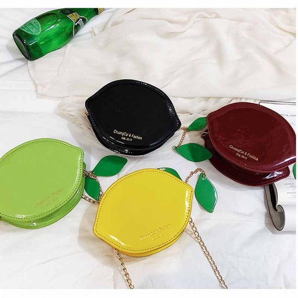 korean style female 2019 new chain shoulder bag solid color fashion messenger shoulder bag female, White
korean style female 2019 new chain shoulder bag solid color fashion messenger shoulder bag female, White