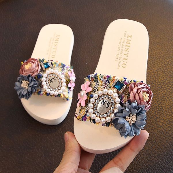 children' slippers children' slippers and new girls' fashion soft bottom parent-child sandals anti-skid fashion cute sandal, Black;grey
children' slippers children' slippers and new girls' fashion soft bottom parent-child sandals anti-skid fashion cute sandal, Black;grey