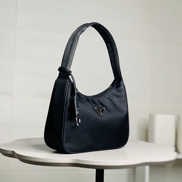new arrival women simple style zipper armpit bag vintage design shoulder bags bolsa de hombro ladies hobo bag fast delivery
new arrival women simple style zipper armpit bag vintage design shoulder bags bolsa de hombro ladies hobo bag fast delivery