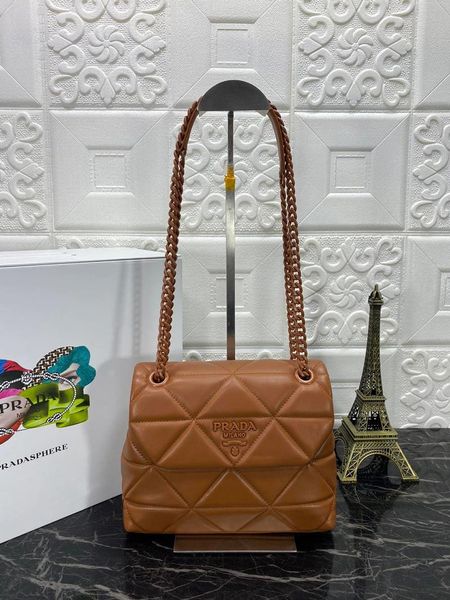 pink designer shoulder bag female handbag handbag handbag shoe cover sheepskin net red ins designer of the same name
pink designer shoulder bag female handbag handbag handbag shoe cover sheepskin net red ins designer of the same name