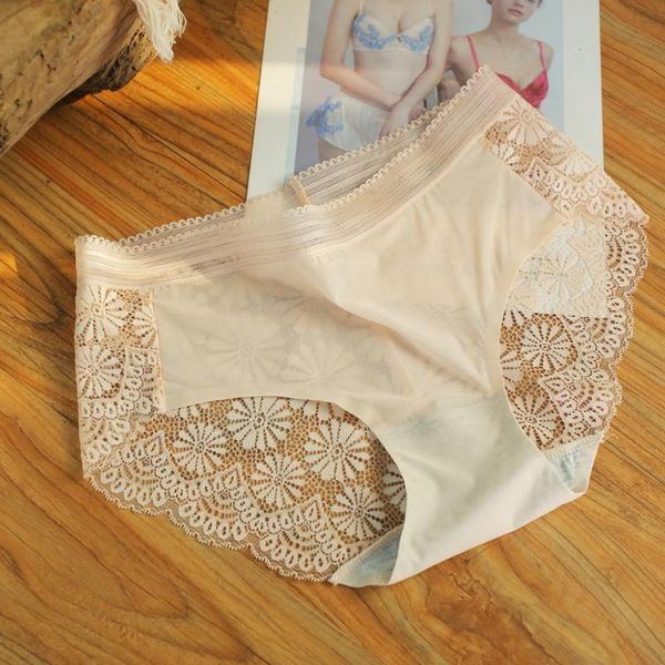 2020 new ice silk fluttering seamless small daisy bag hips mid-waist ladies triangle panties women, Black;pink
2020 new ice silk fluttering seamless small daisy bag hips mid-waist ladies triangle panties women, Black;pink