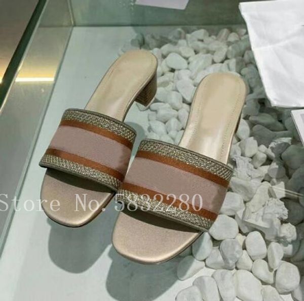 fashion luxury design flat flip flops embroidered summer slipper stripe mixed colors slides outdoor sandals euro size 41 42, Black
fashion luxury design flat flip flops embroidered summer slipper stripe mixed colors slides outdoor sandals euro size 41 42, Black
