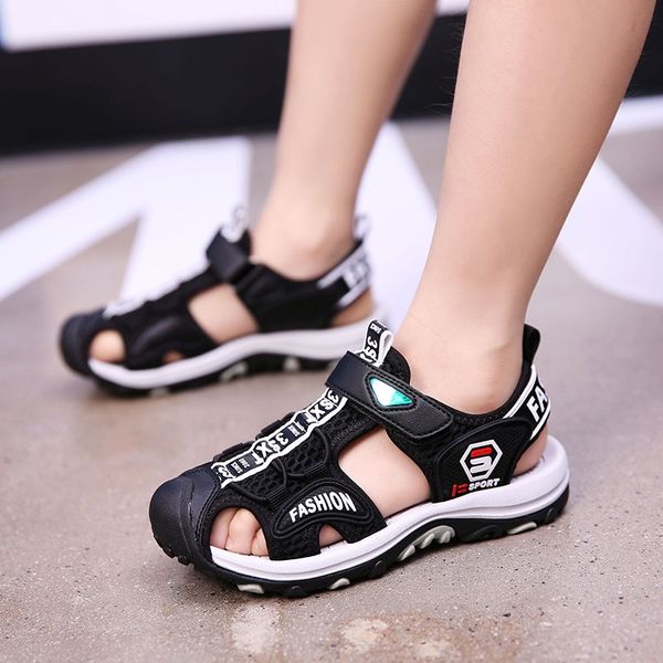 children new baotou foot guard boys in shoes children's shoes the big anti-slip waterproof children's sandals, Black;red
children new baotou foot guard boys in shoes children's shoes the big anti-slip waterproof children's sandals, Black;red