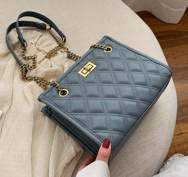 new arrival designer bags women 2020 popular bags fashion small fragrance style shoulder messenger diamond chain bag
new arrival designer bags women 2020 popular bags fashion small fragrance style shoulder messenger diamond chain bag