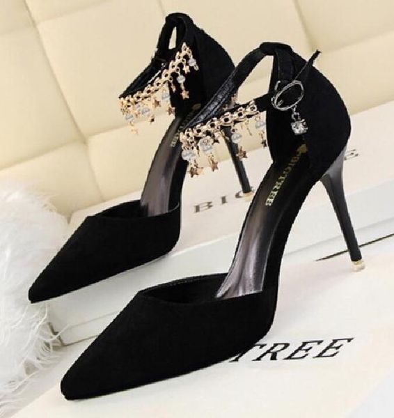 the new summer 2020 fashion versatile buckle strap bag root tip beaded stiletto sandals preferred for banquet weddings, Black
the new summer 2020 fashion versatile buckle strap bag root tip beaded stiletto sandals preferred for banquet weddings, Black