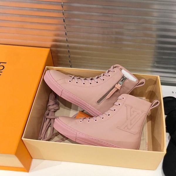 67 designer luxury female casual fashion shoes, outdoor casual travel shoes, fast delivery, original box, Black
67 designer luxury female casual fashion shoes, outdoor casual travel shoes, fast delivery, original box, Black