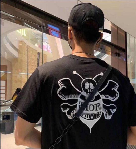 embroidered bee designer tshirts men women brand tees luxury shirt short sleeve fashion streetwear designer fashion outfit 20071704l xz, White
embroidered bee designer tshirts men women brand tees luxury shirt short sleeve fashion streetwear designer fashion outfit 20071704l xz, White