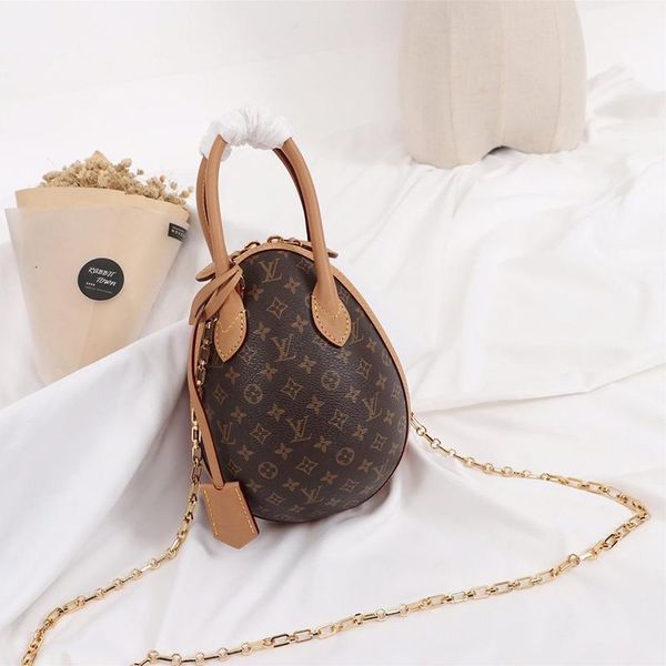 luxury designer womens leather fashion classic crossbody bag ladies shoulder bag zipper handle tote hand bag sac d 'é
luxury designer womens leather fashion classic crossbody bag ladies shoulder bag zipper handle tote hand bag sac d 'é