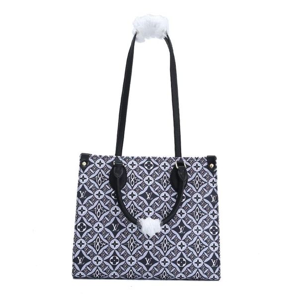 vintage classic style women bag sac d'épaule new arrival crossbody bags women leather handbag fast delivery ladies totes messenger bags
vintage classic style women bag sac d'épaule new arrival crossbody bags women leather handbag fast delivery ladies totes messenger bags