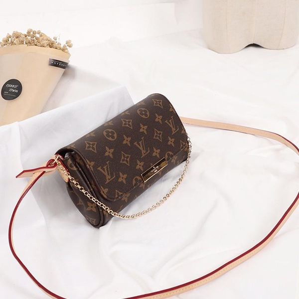 new fast delivery women bags chain design luxury leather mini women 's bag crossbody fashion small flap shoulder bags mes
new fast delivery women bags chain design luxury leather mini women 's bag crossbody fashion small flap shoulder bags mes