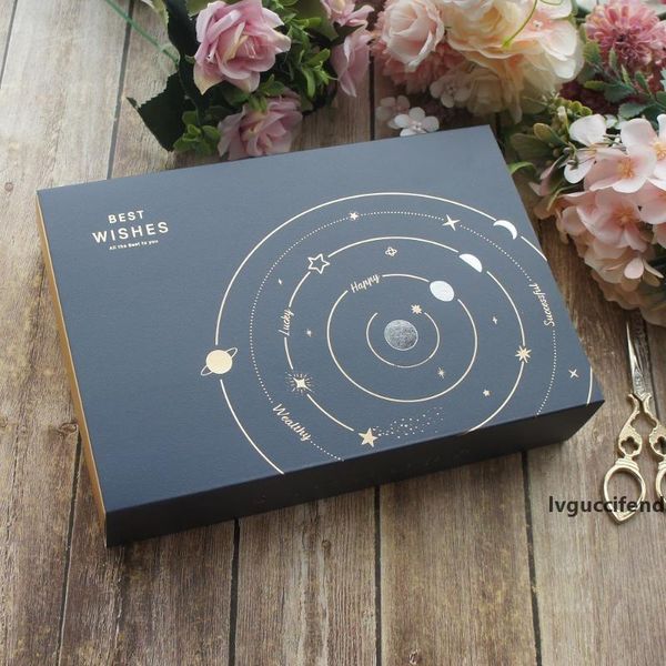 5pcs gold star trajectory paper box as macaron chocolate cookie wedding holiday birthday party gifts packaging
5pcs gold star trajectory paper box as macaron chocolate cookie wedding holiday birthday party gifts packaging