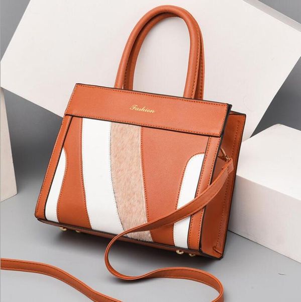 2020 spring and summer fashion korean version of the new female bag stitching style shoulder bag handbag womens crossbody bags
2020 spring and summer fashion korean version of the new female bag stitching style shoulder bag handbag womens crossbody bags