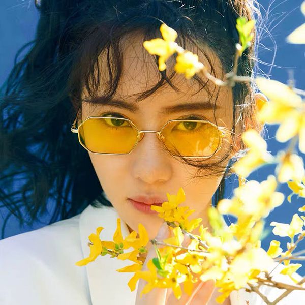 irregular plastic fashion decoration metal eyewear wild sunglasses, White;black
irregular plastic fashion decoration metal eyewear wild sunglasses, White;black