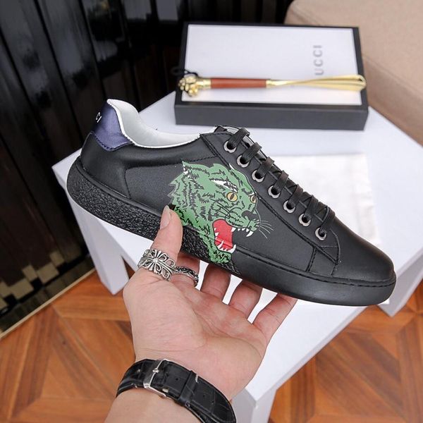 2020-2019n summer luxury designer new lace casual men's shoes running casual shoes fashion wild comfortable sports shoes s
2020-2019n summer luxury designer new lace casual men's shoes running casual shoes fashion wild comfortable sports shoes s
