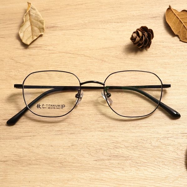 small flat micro flat titanium alloy glasses frame thickened frame light fashion glasses 7911, Silver
small flat micro flat titanium alloy glasses frame thickened frame light fashion glasses 7911, Silver
